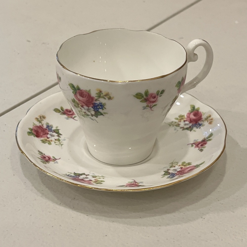 Adderley English Teacup Fine Bone China Teacup & Saucer Flowers Signed EUC - Picture 2 of 8